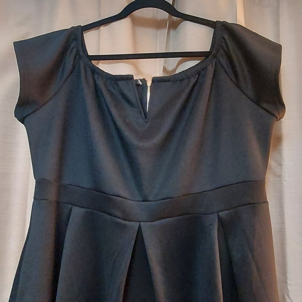 Lalagen Little Black Dress - Picture 6 of 9